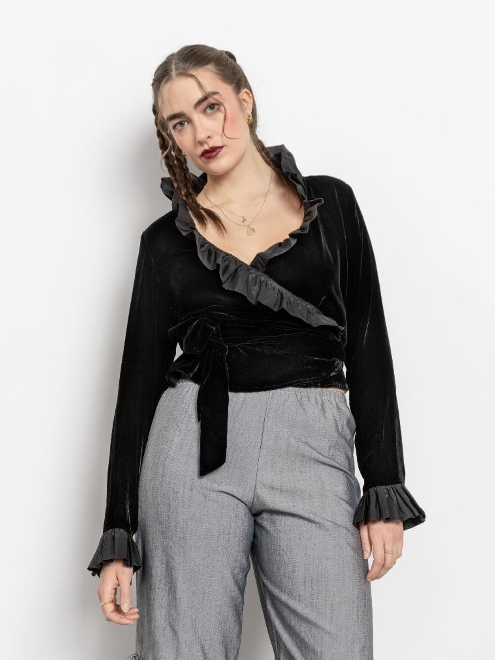 BLACK VELVET WRAP Top Vintage Tie Up Low Cut Ruffled Silk / Medium